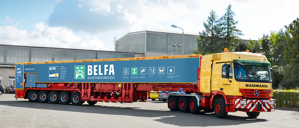 Foto des Belastungsfahrzeugs f&uuml;r Br&uuml;ckenpr&uuml;fungen