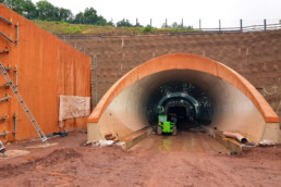 Blick in eine im Bau befindliche Tunnelröhre